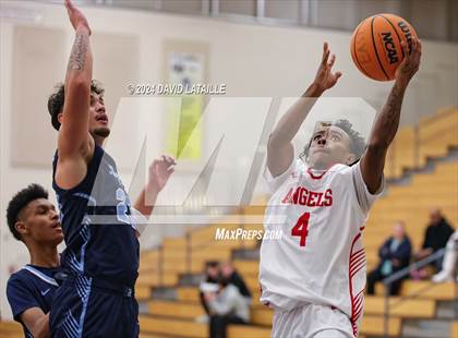 Thumbnail 3 in Riverdale Ridge vs. Denver East photogallery.
