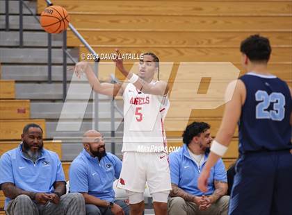 Thumbnail 2 in Riverdale Ridge vs. Denver East photogallery.