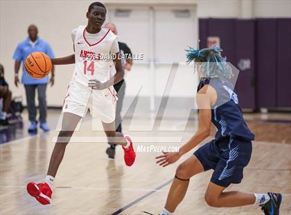 Thumbnail 3 in Riverdale Ridge vs. Denver East photogallery.