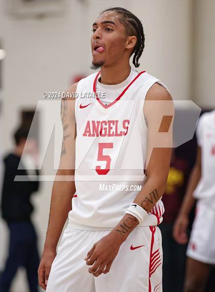 Thumbnail 3 in Riverdale Ridge vs. Denver East photogallery.