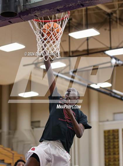Thumbnail 3 in Riverdale Ridge vs. Denver East photogallery.