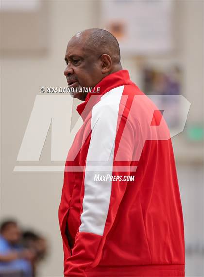 Thumbnail 2 in Riverdale Ridge vs. Denver East photogallery.