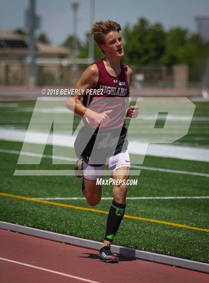Thumbnail 3 in Golden League CIF Finals (Boys 800 Meter) photogallery.