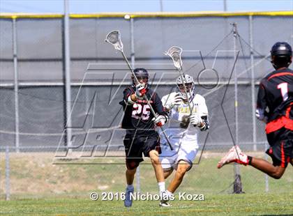 Thumbnail 2 in Harvard-Westlake vs. Peninsula photogallery.