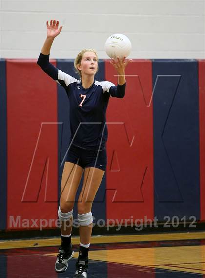 Thumbnail 2 in Olathe East vs. Lansing photogallery.