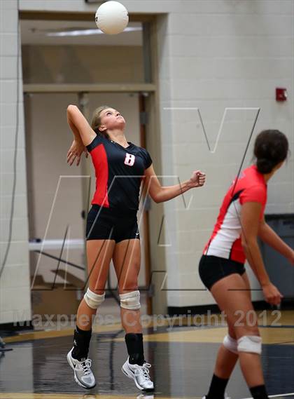 Thumbnail 1 in Olathe East vs. Lansing photogallery.