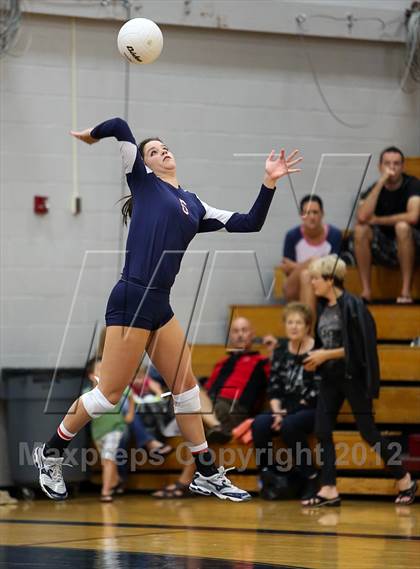 Thumbnail 2 in Olathe East vs. Lansing photogallery.