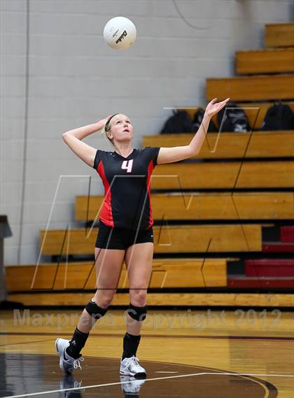 Thumbnail 2 in Olathe East vs. Lansing photogallery.