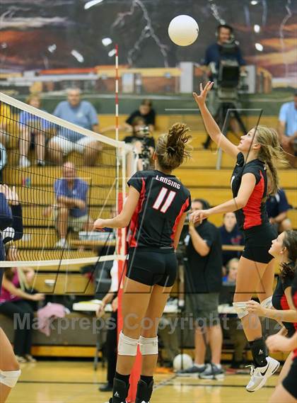 Thumbnail 3 in Olathe East vs. Lansing photogallery.