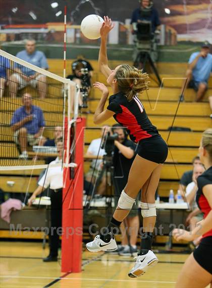 Thumbnail 1 in Olathe East vs. Lansing photogallery.