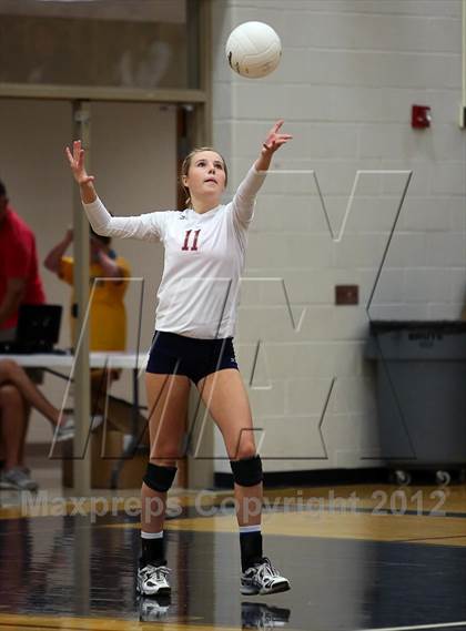 Thumbnail 1 in Olathe East vs. Lansing photogallery.
