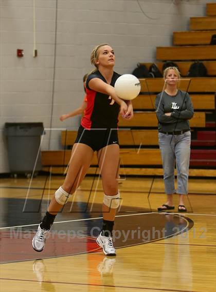 Thumbnail 1 in Olathe East vs. Lansing photogallery.