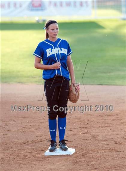 Thumbnail 2 in Santa Margarita vs. Corona (CIF SS D1 Final) photogallery.