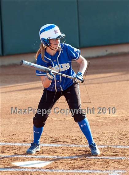 Thumbnail 1 in Santa Margarita vs. Corona (CIF SS D1 Final) photogallery.