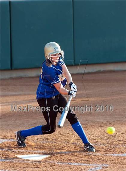 Thumbnail 2 in Santa Margarita vs. Corona (CIF SS D1 Final) photogallery.