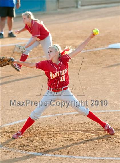 Thumbnail 2 in Santa Margarita vs. Corona (CIF SS D1 Final) photogallery.
