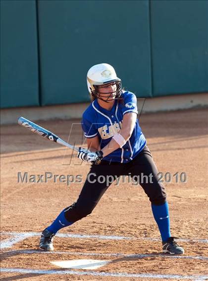 Thumbnail 1 in Santa Margarita vs. Corona (CIF SS D1 Final) photogallery.