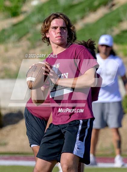 Thumbnail 3 in Whitney vs Rocklin 7v7 photogallery.