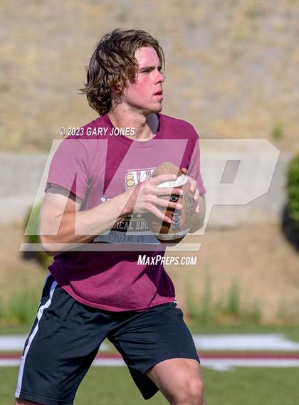 Thumbnail 3 in Whitney vs Rocklin 7v7 photogallery.