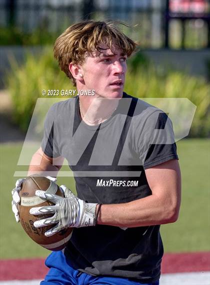Thumbnail 2 in Whitney vs Rocklin 7v7 photogallery.