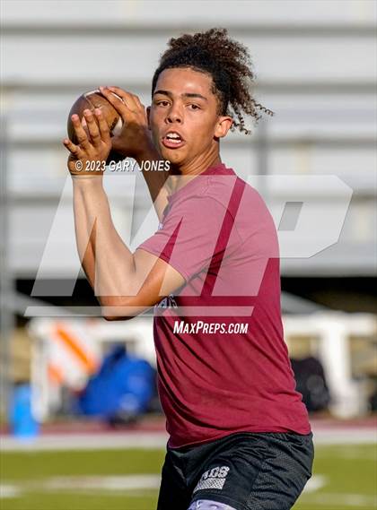 Thumbnail 2 in Whitney vs Rocklin 7v7 photogallery.