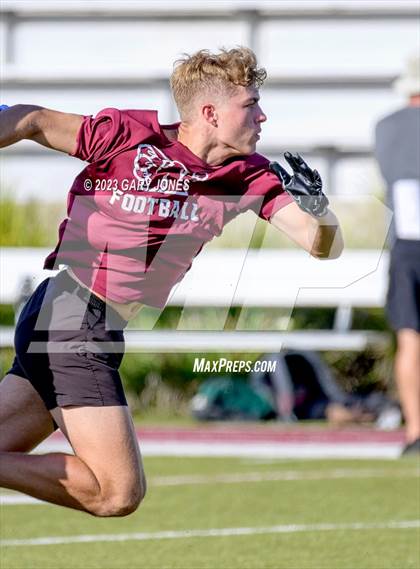 Thumbnail 2 in Whitney vs Rocklin 7v7 photogallery.