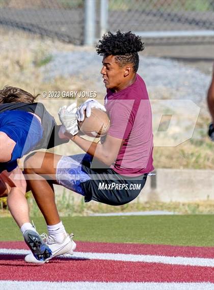 Thumbnail 3 in Whitney vs Rocklin 7v7 photogallery.