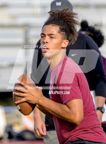 Thumbnail 3 in Whitney vs Rocklin 7v7 photogallery.