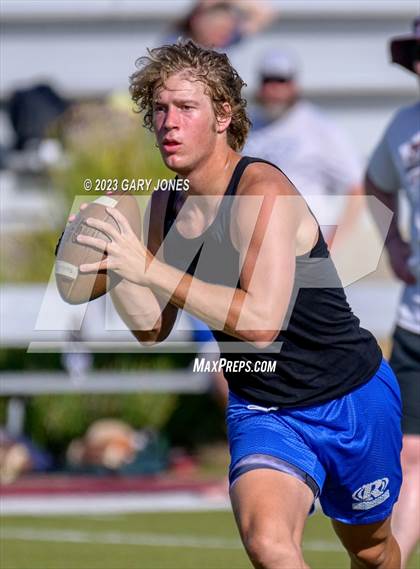 Thumbnail 1 in Whitney vs Rocklin 7v7 photogallery.