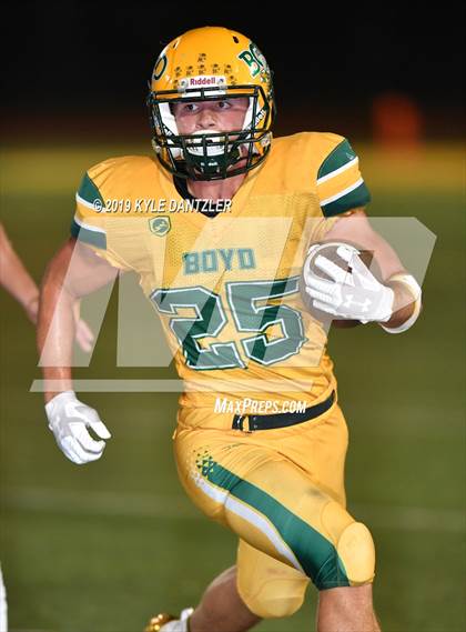 Thumbnail 2 in Holliday @ Boyd photogallery.