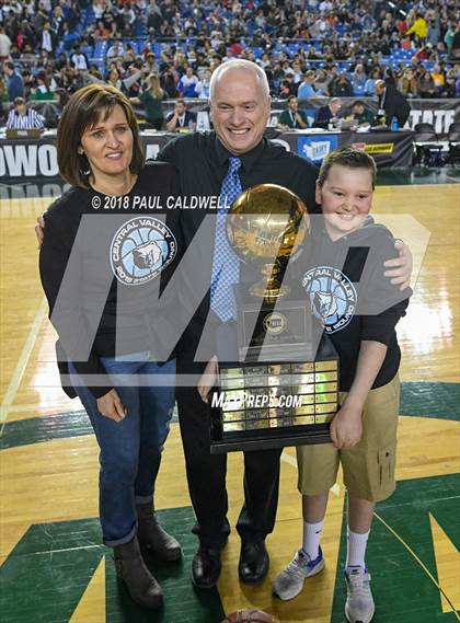 Thumbnail 2 in Central Valley vs. Woodinville (WIAA 4A Final) photogallery.