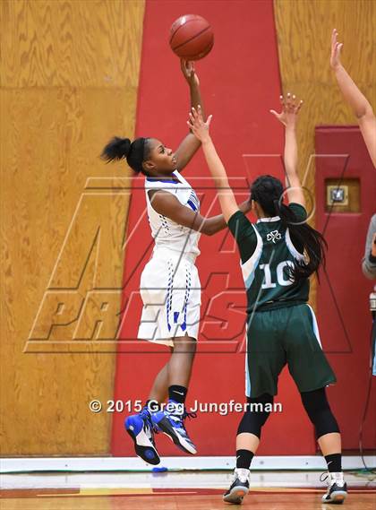 Thumbnail 3 in Sacred Heart Cathedral vs. Oakland (Cardinal Newman Classic) photogallery.