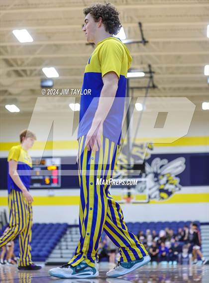 Thumbnail 3 in Lipan vs. Hamilton (UIL 2A Bi-district playoff) photogallery.