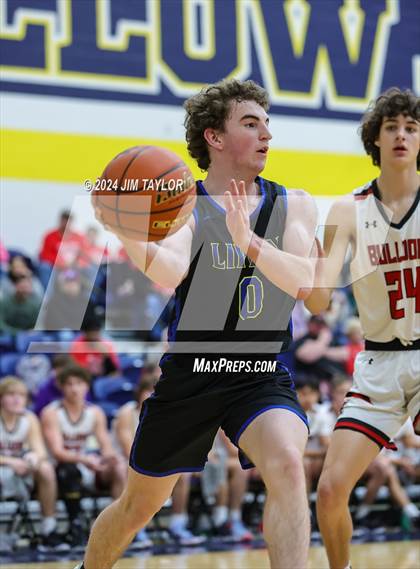 Thumbnail 1 in Lipan vs. Hamilton (UIL 2A Bi-district playoff) photogallery.