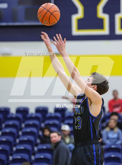 Thumbnail 3 in Lipan vs. Hamilton (UIL 2A Bi-district playoff) photogallery.