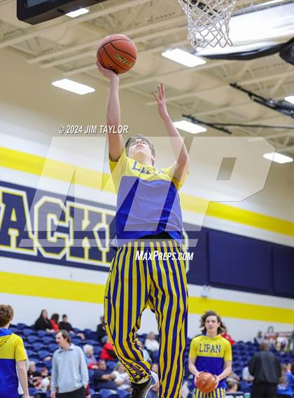 Thumbnail 3 in Lipan vs. Hamilton (UIL 2A Bi-district playoff) photogallery.