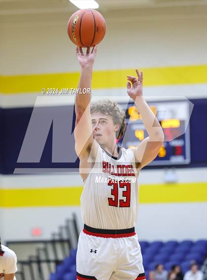 Thumbnail 3 in Lipan vs. Hamilton (UIL 2A Bi-district playoff) photogallery.
