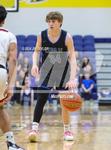 Thumbnail 2 in Lipan vs. Hamilton (UIL 2A Bi-district playoff) photogallery.