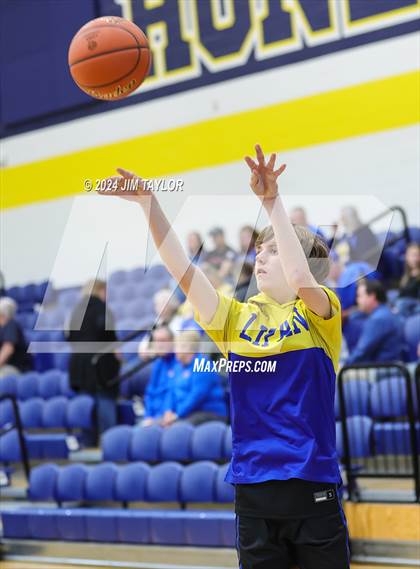 Thumbnail 1 in Lipan vs. Hamilton (UIL 2A Bi-district playoff) photogallery.