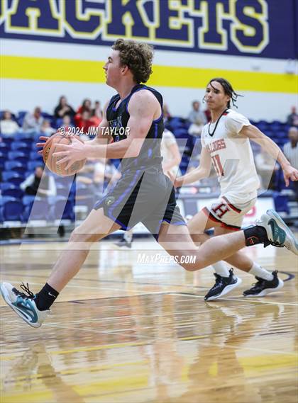 Thumbnail 2 in Lipan vs. Hamilton (UIL 2A Bi-district playoff) photogallery.