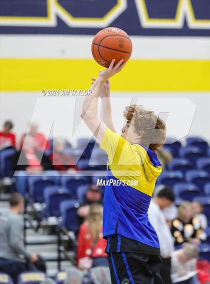 Thumbnail 2 in Lipan vs. Hamilton (UIL 2A Bi-district playoff) photogallery.