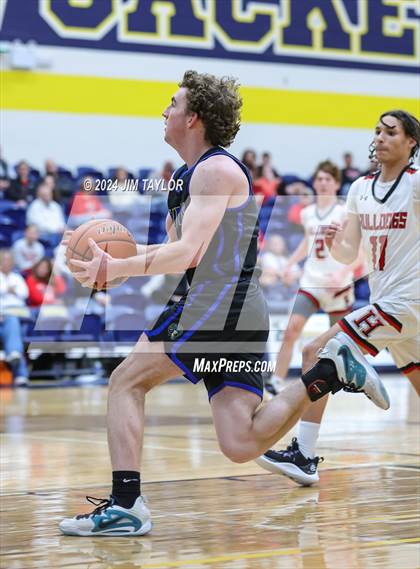 Thumbnail 3 in Lipan vs. Hamilton (UIL 2A Bi-district playoff) photogallery.