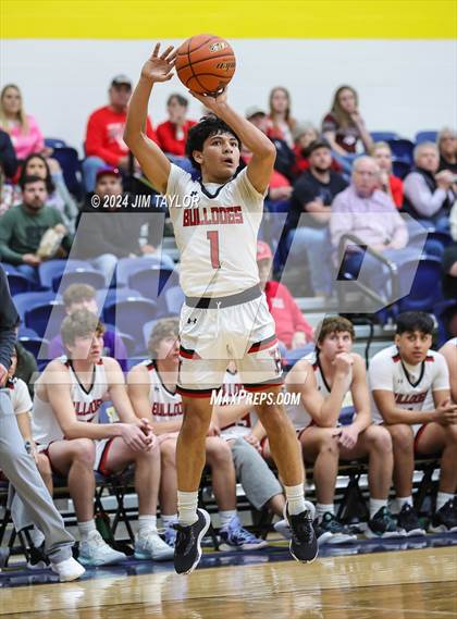 Thumbnail 2 in Lipan vs. Hamilton (UIL 2A Bi-district playoff) photogallery.