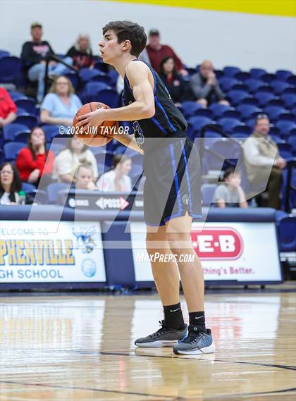 Thumbnail 1 in Lipan vs. Hamilton (UIL 2A Bi-district playoff) photogallery.