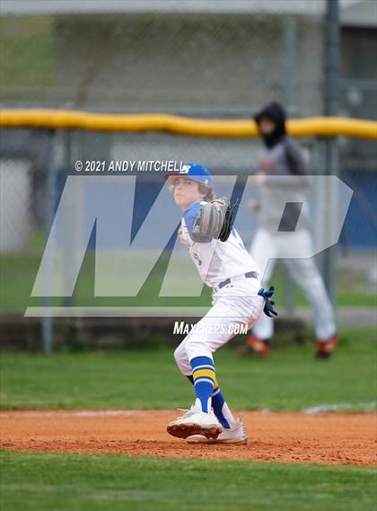 Thumbnail 3 in Boyd-Buchanan vs. South Pittsburg photogallery.