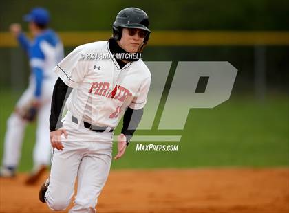 Thumbnail 3 in Boyd-Buchanan vs. South Pittsburg photogallery.