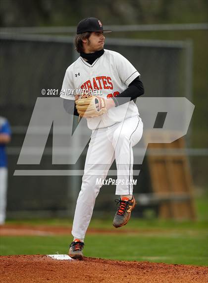 Thumbnail 1 in Boyd-Buchanan vs. South Pittsburg photogallery.