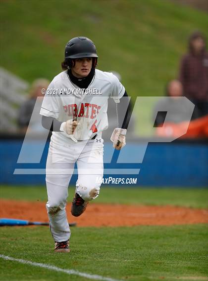 Thumbnail 3 in Boyd-Buchanan vs. South Pittsburg photogallery.