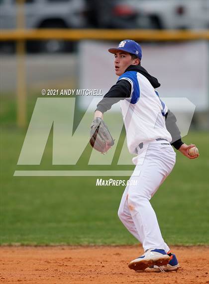 Thumbnail 3 in Boyd-Buchanan vs. South Pittsburg photogallery.
