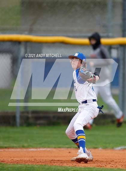 Thumbnail 1 in Boyd-Buchanan vs. South Pittsburg photogallery.